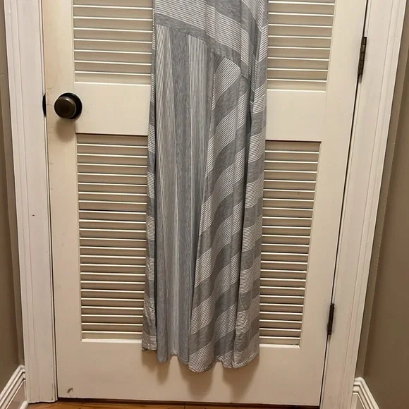 Go Couture Striped Maxi Dress in Grey Colorblock - Picture 7 of 17